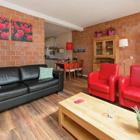 Ferienhaus Uniquely Designed Holiday With Jetty In *
