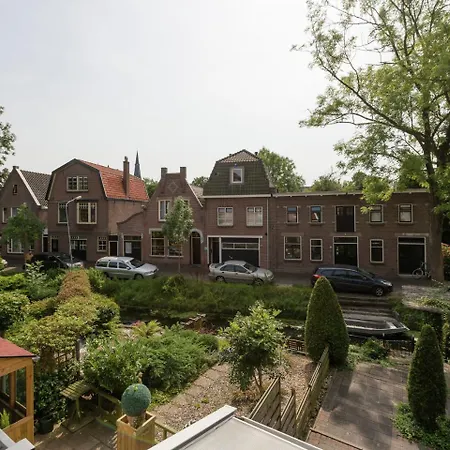 Uniquely Designed Holiday With Jetty In Enkhuizen